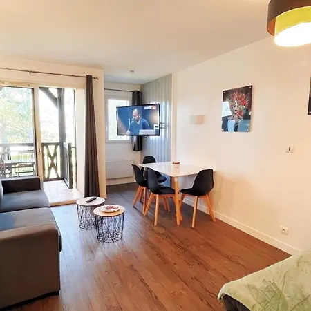 Apartmán Face Au Golf De Avec Piscine Et Parking *