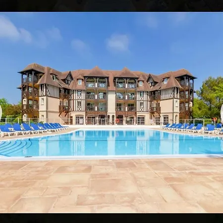 Face Au Golf De Avec Piscine Et Parking Apartmán Deauville